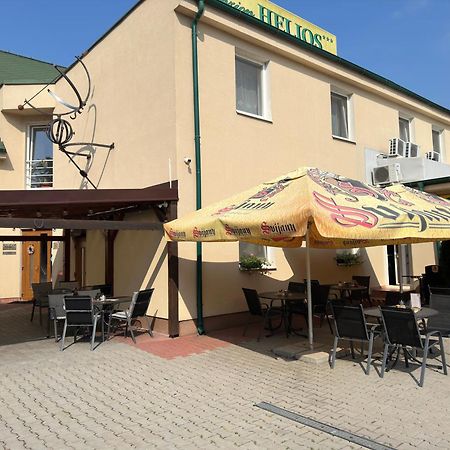 Penzion Helios Bratysława Zewnętrze zdjęcie